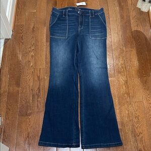 NWT White House Black Market classic flare size 10